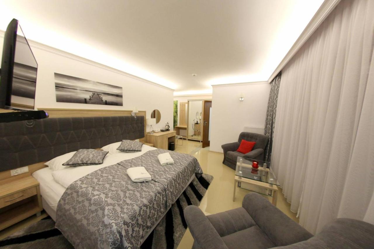 Wichrowe Wzgorze Chmielno Hotel Kültér fotó